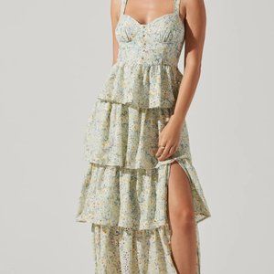 ASTR the Label - MIDSUMMER GREEN FLORAL TIERED MAXI DRESS - Large